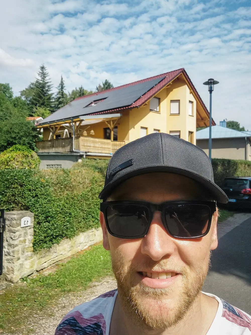 Infravoltaic Kunden mit ihrer Infravoltaic Energielösung