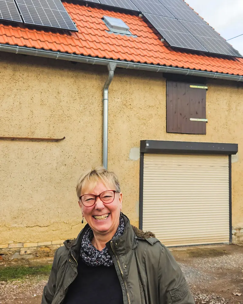 Infravoltaic Kunden mit ihrer Infravoltaic Energielösung