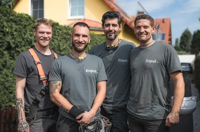 Infravoltaic Handwerker-Team