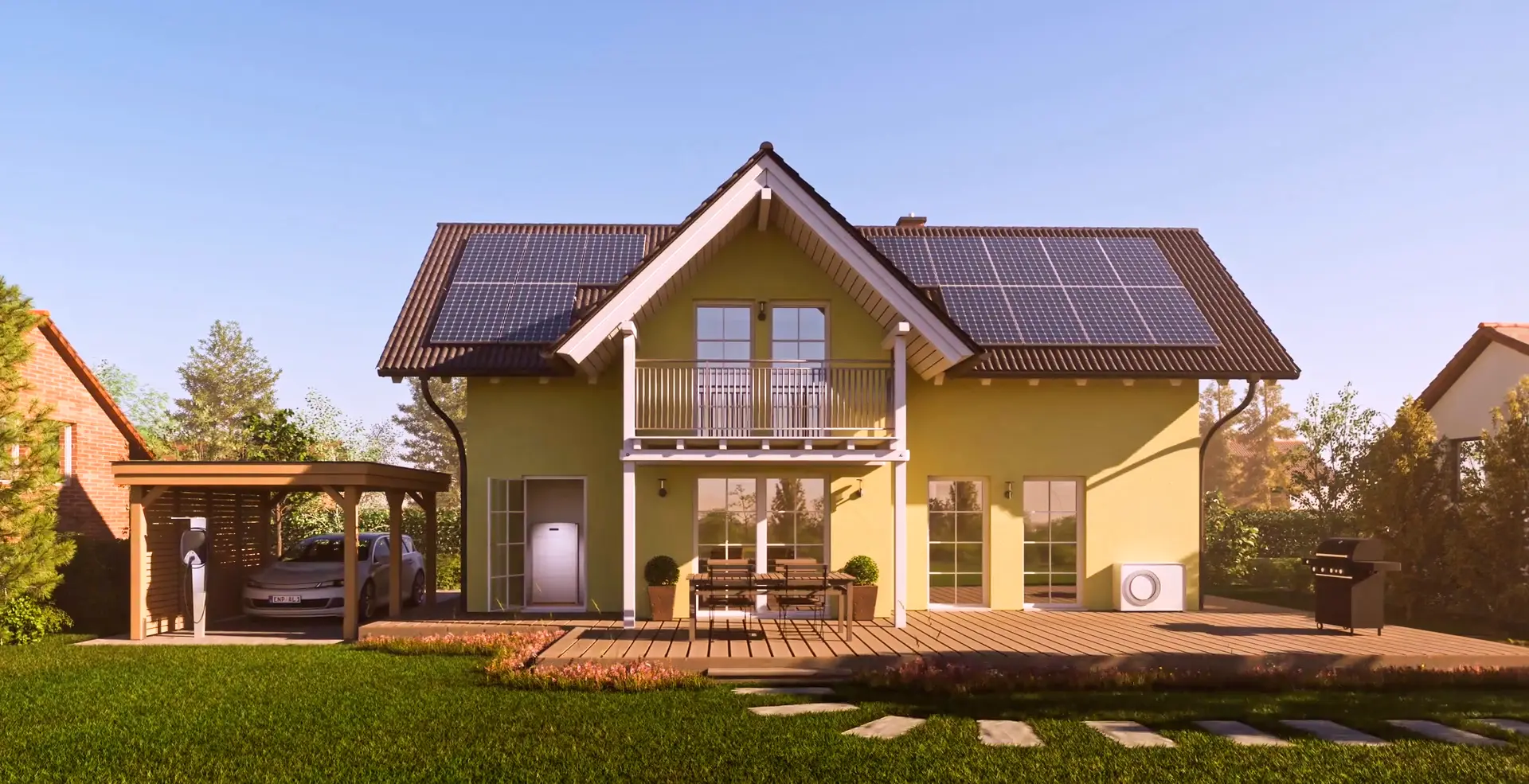 Frontalanischt eines Hauses mit Solaranlage, Wärmepumpe und Speicher